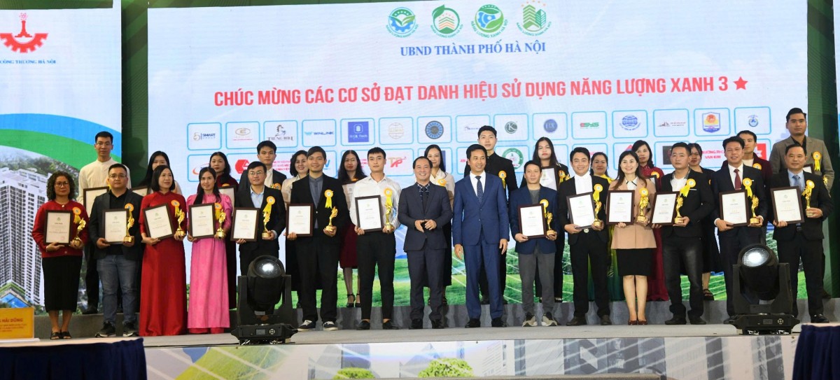 Hà Nội vinh danh 87 cơ sở, công trình sử dụng năng lượng xanh năm 2025