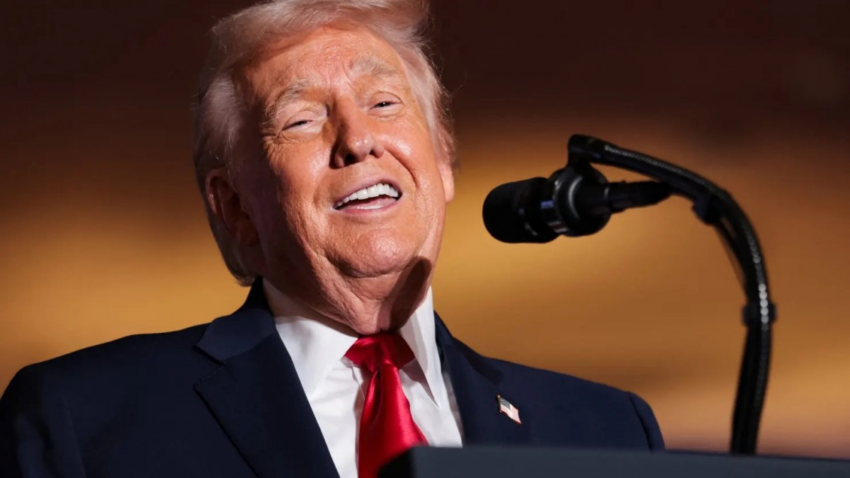 Tổng thống Mỹ Donald Trump phát biểu về nền kinh tế và khả năng chi trả của Mỹ Tổng thống Mỹ Donald Trump phát biểu về nền kinh tế và khả năng chi trả của Mỹ