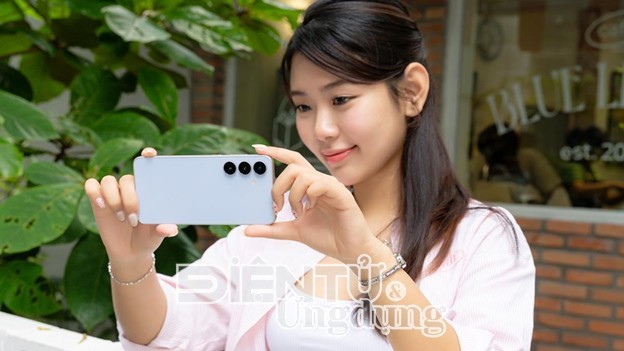 Gợi ý món quà hoàn hảo cho phái đẹp 20/10: gửi tặng trải nghiệm đáng giá cùng Galaxy S25 FE Gợi ý món quà hoàn hảo cho phái đẹp 20/10: gửi tặng trải nghiệm đáng giá cùng Galaxy S25 FE
