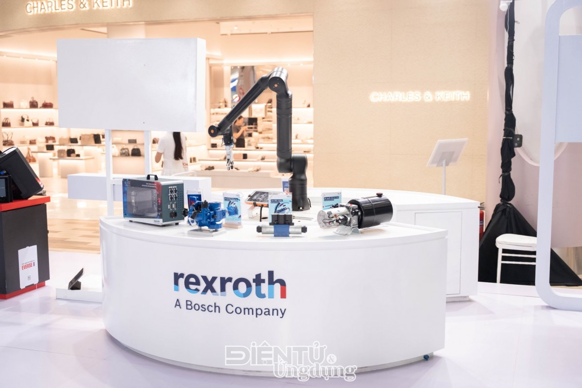 Mở khóa kỷ nguyên mới cho Nhà máy thông minh Mở khóa kỷ nguyên mới cho Nhà máy thông minh