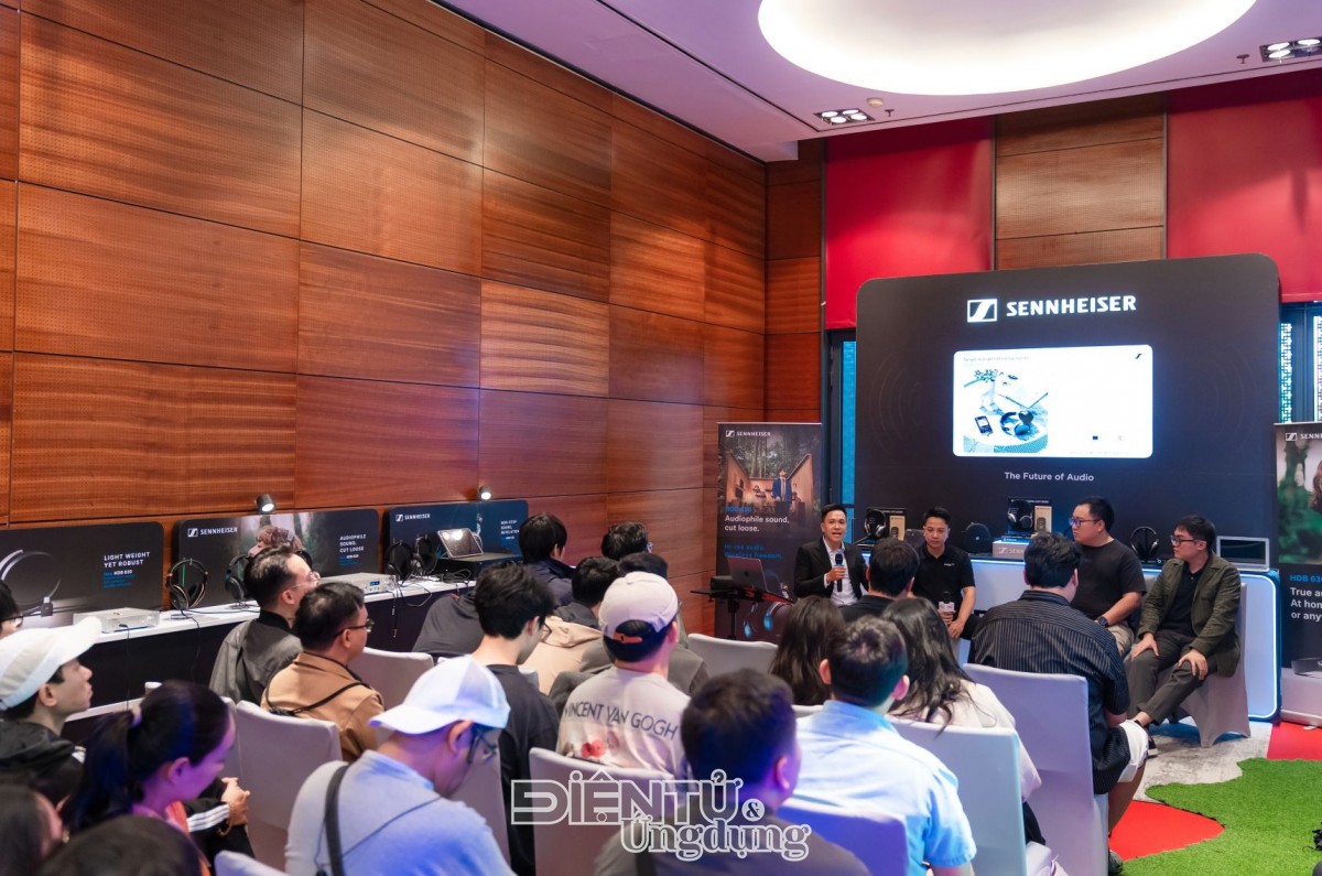 Sennheiser HDB 630 Sennheiser HDB 630