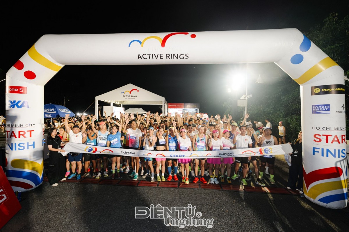 1000 người cùng Huawei ‘Thắp sáng vòng hoạt động’ 1000 người cùng Huawei ‘Thắp sáng vòng hoạt động’