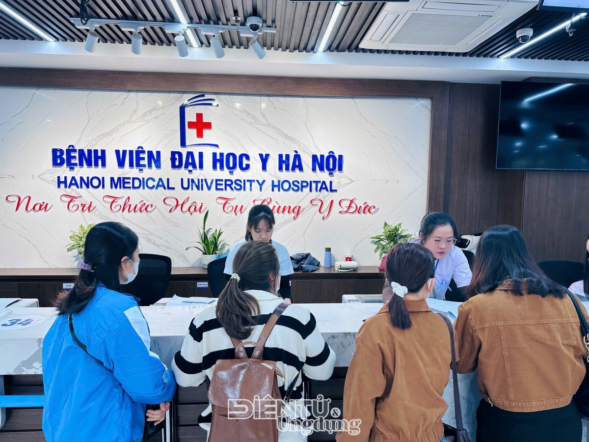 “Chạm sẻ chia, Trao hy vọng” tiếp tục đến với hơn 2.000 phụ nữ yếu thế “Chạm sẻ chia, Trao hy vọng” tiếp tục đến với hơn 2.000 phụ nữ yếu thế