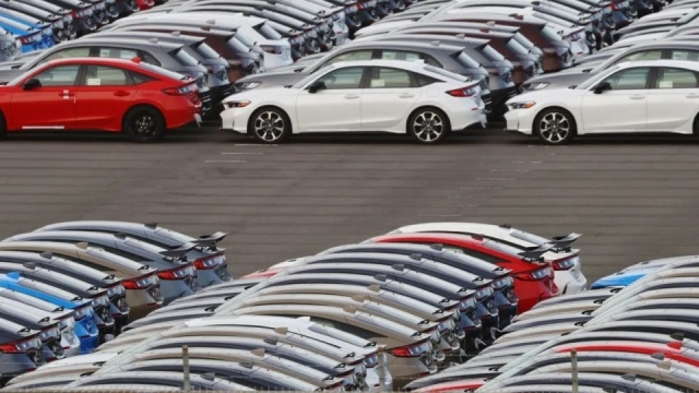 Xuất khẩu Nhật Bản tăng tốc mạnh nhất 9 tháng, vượt xa mọi dự báo