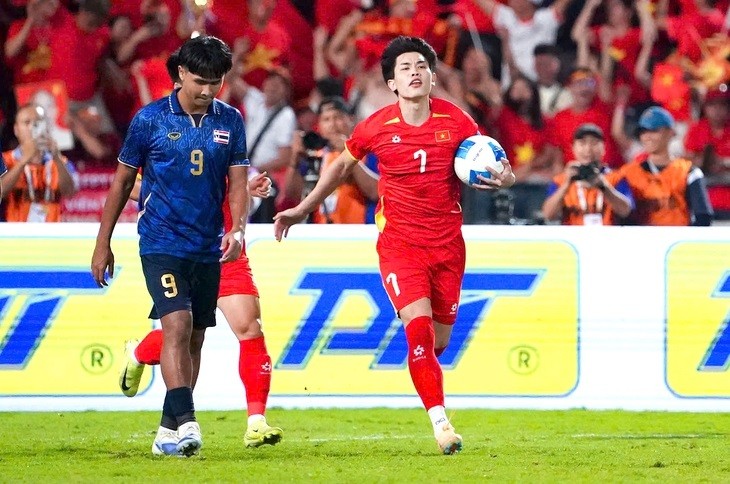 Sự xuất sắc của Đình Bắc đã khởi đầu cho cuộc lội ngược dòng tuyệt vời của tuyển U22 Việt Nam 