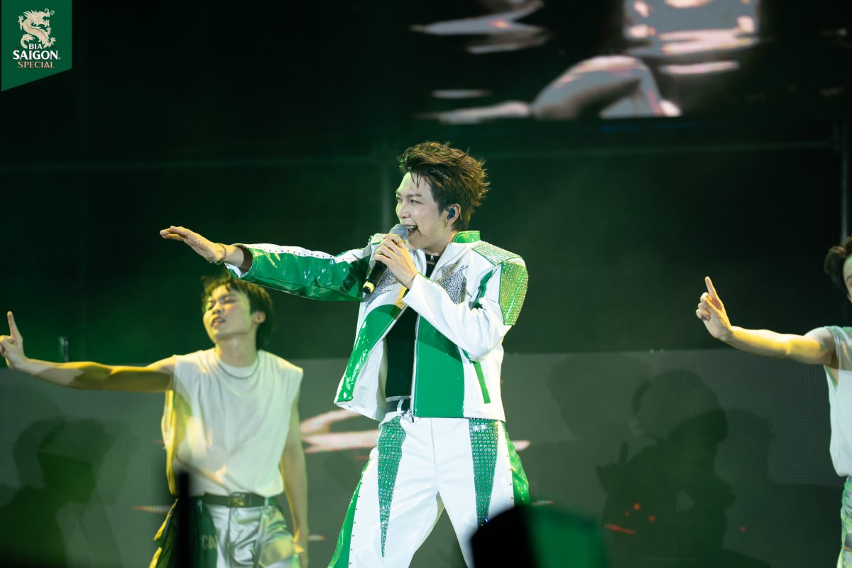 Bia Saigon Special trao hàng ngàn 'Lộc Special' tại Extra Special Night 2025