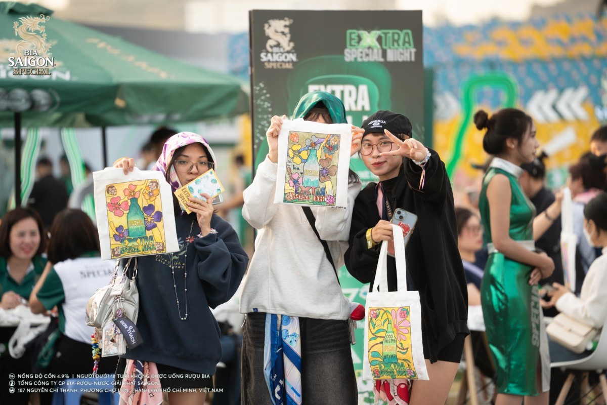 Bia Saigon Special trao hàng ngàn 