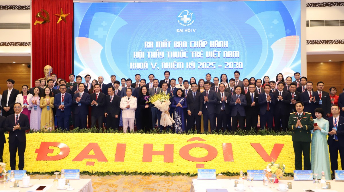 Triển khai ít nhất 20 mô hình y tế bền vững tại các khu vực biên giới, hải đảo