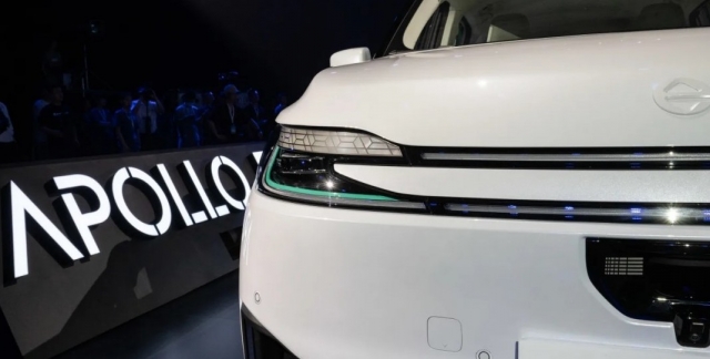 Uber và Lyft chuẩn bị thử nghiệm taxi tự lái tại London cùng Baidu