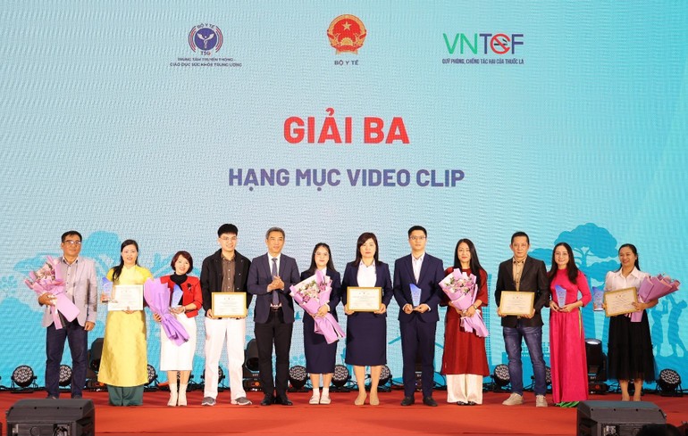 Bộ Y tế trao giải Cuộc thi sáng tác sản phẩm truyền thông về môi trường không khói thuốc lá