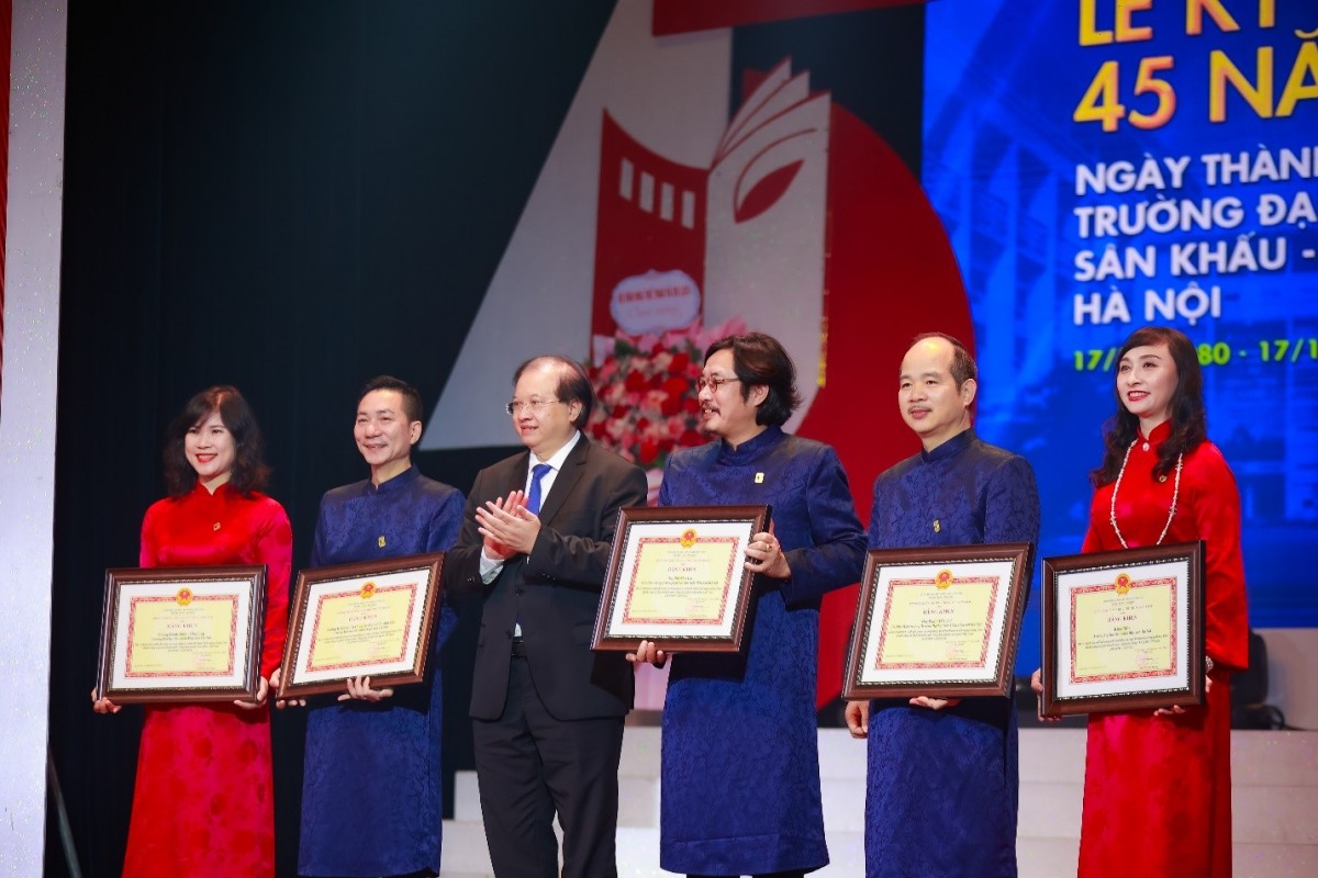 Trường đại học Sân khấu-Điện ảnh Hà Nội kỷ niệm 45 năm ngày thành lập