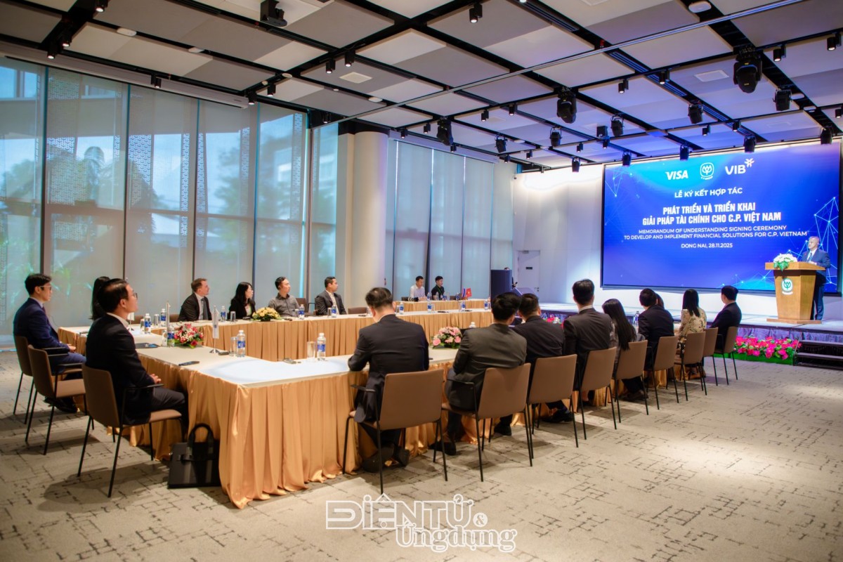 Hợp tác chiến lược 3 bên Visa, C.P. Việt Nam và VIB Hợp tác chiến lược 3 bên Visa, C.P. Việt Nam và VIB