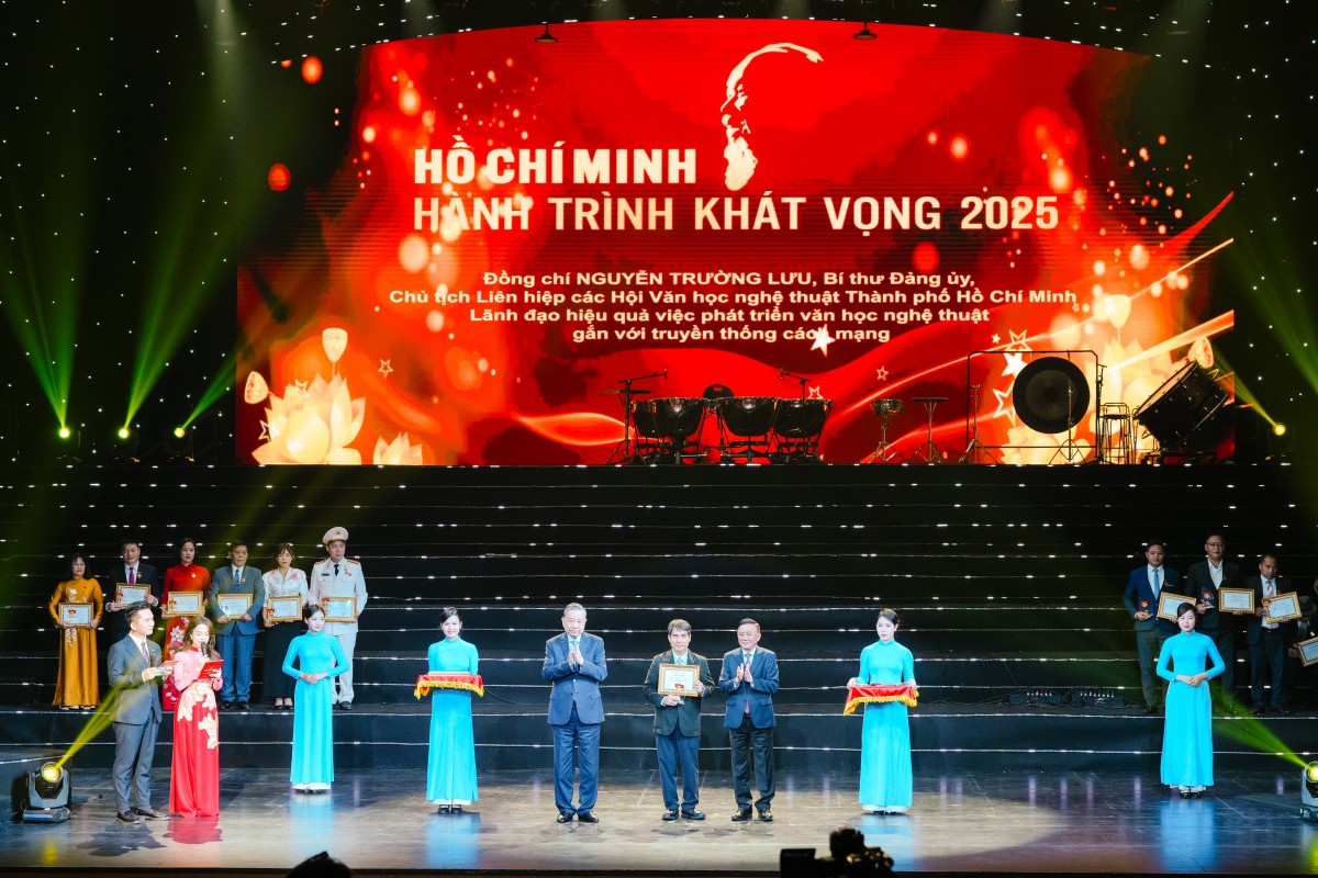 Tổng Bí thư Tô Lâm dự chương trình 'Hồ Chí Minh - Hành trình khát vọng 2025'