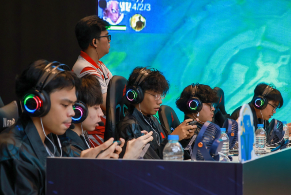 Các giải đấu Mobile Esports phát triển mạnh cả về quy mô và chất lượng