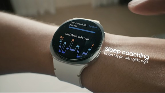 Lắng nghe chia sẻ của chuyên gia y tế và thể thao để sống khỏe một cách chủ động