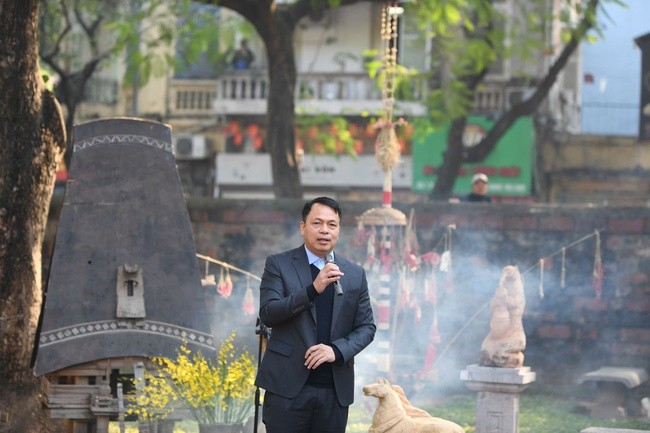 Khai mạc trưng bày ‘Ngựa về phố’ chào xuân Bính Ngọ tại Văn Miếu – Quốc Tử Giám Khai mạc trưng bày ‘Ngựa về phố’ chào xuân Bính Ngọ tại Văn Miếu – Quốc Tử Giám