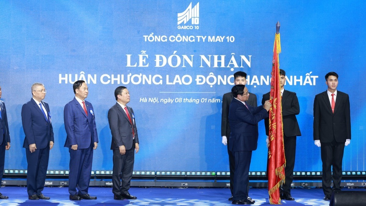 Tổng Công ty May 10 đón nhận Huân chương Lao động hạng Nhất