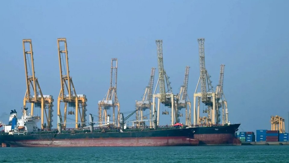 Eo biển Hormuz và nguy cơ phản ứng dây chuyền trên thị trường năng lượng toàn cầu