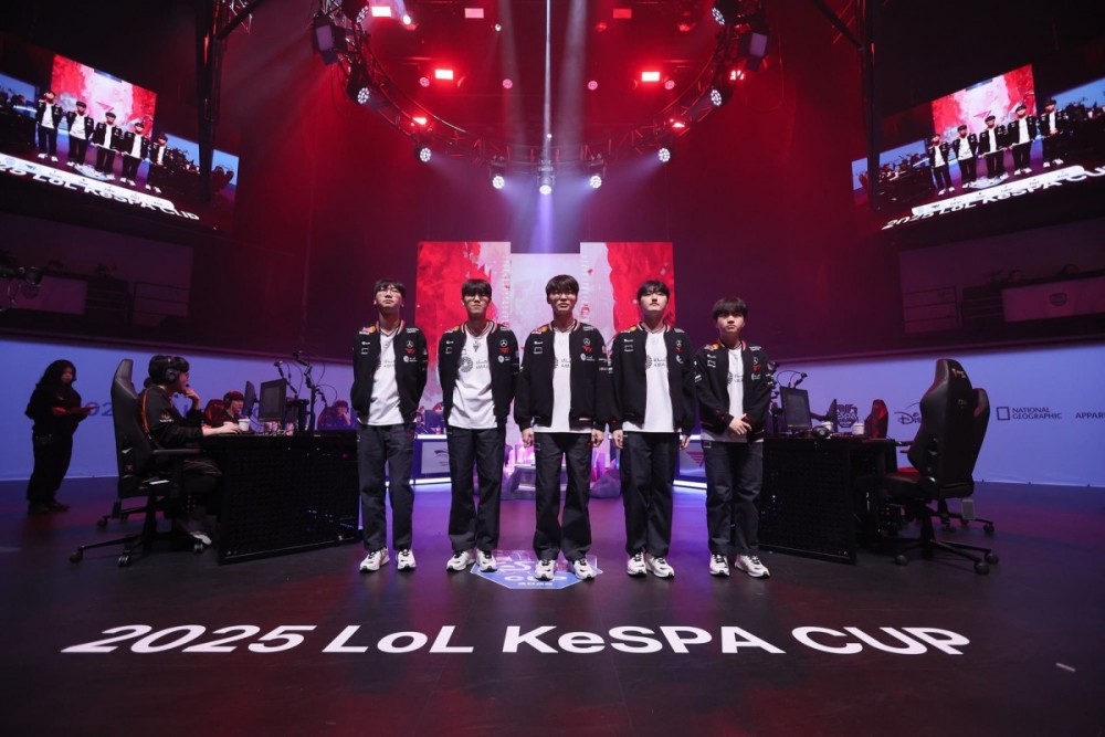 T1 giành chiến thắng trước HLE với màn chào sân tại LCK 2026