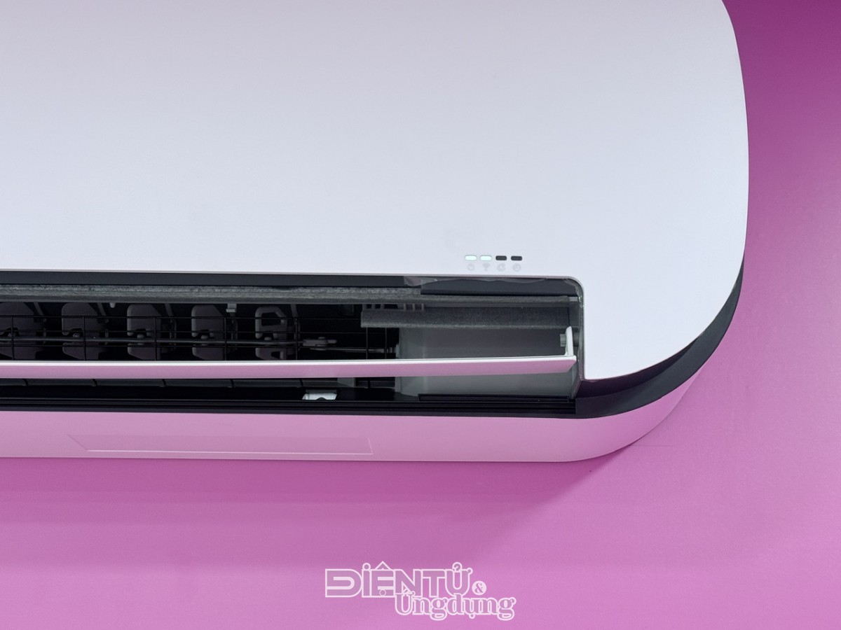 điều hòa không khí AIR CREATOR AC với thiết kế tối giản, siêu mỏng (185 mm) và tích hợp công nghệ kiểm soát không khí tiên tiến với 3 mức điều khiển độ ẩm