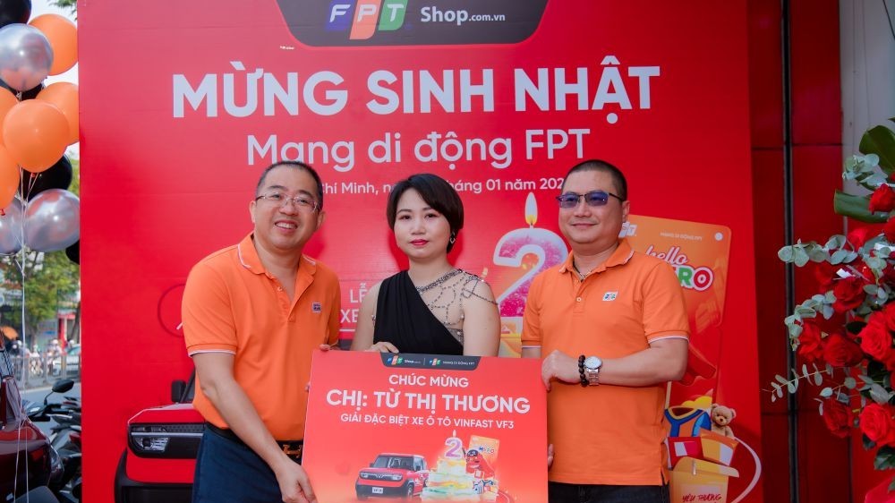 Tri ân khách hàng, mạng di động FPT trao thưởng lớn