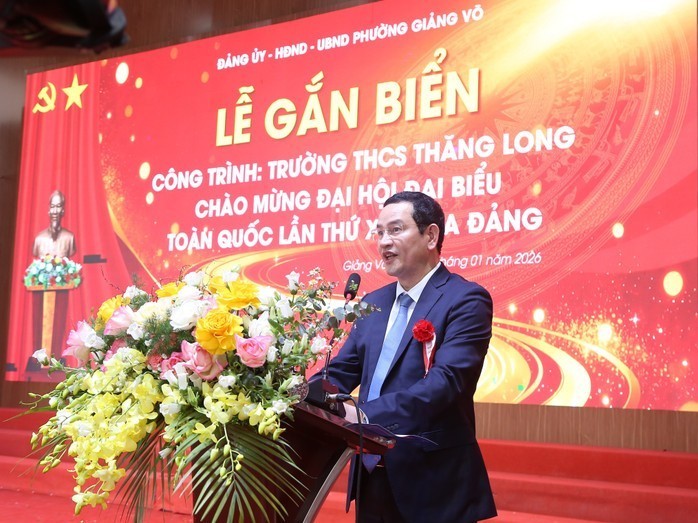 Hà Nội: Phường Giảng Võ gắn biển công trình trường học chào mừng Đại hội XIV của Đảng