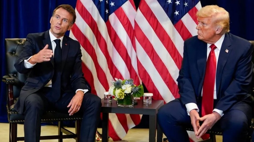 Mỹ dọa áp thuế 200% với rượu vang Pháp