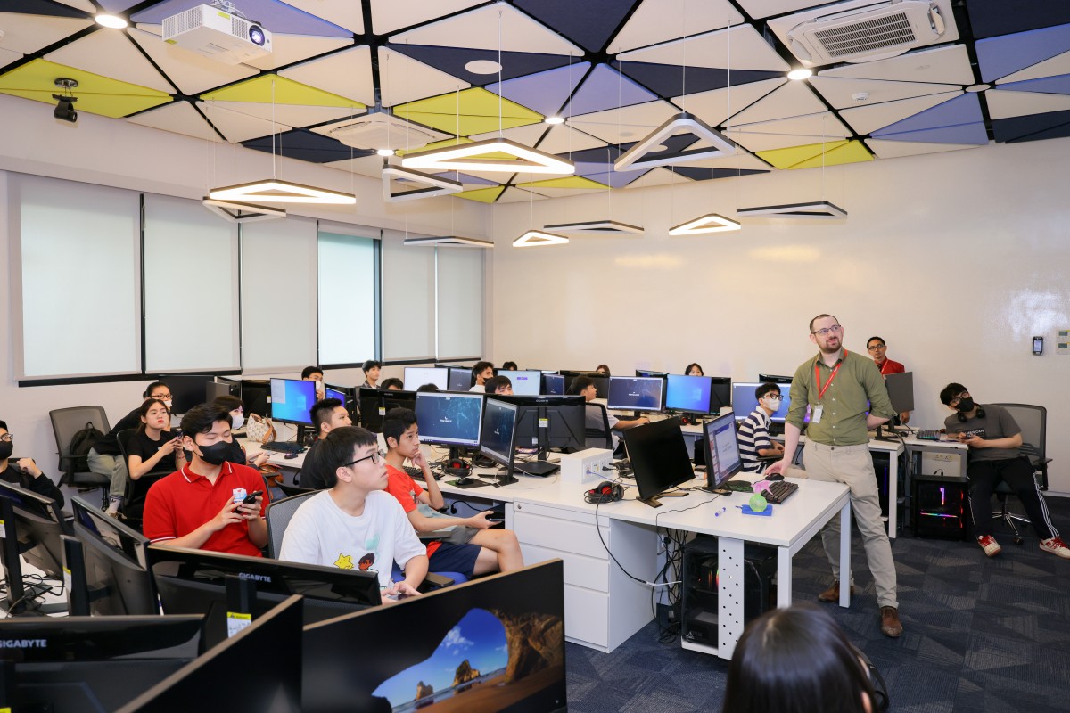 Học bổng BUV 2026 và chiến lược phát triển nhân lực trong hệ chuẩn chất lượng ba cấp độ Học bổng BUV 2026 và chiến lược phát triển nhân lực trong hệ chuẩn chất lượng ba cấp độ