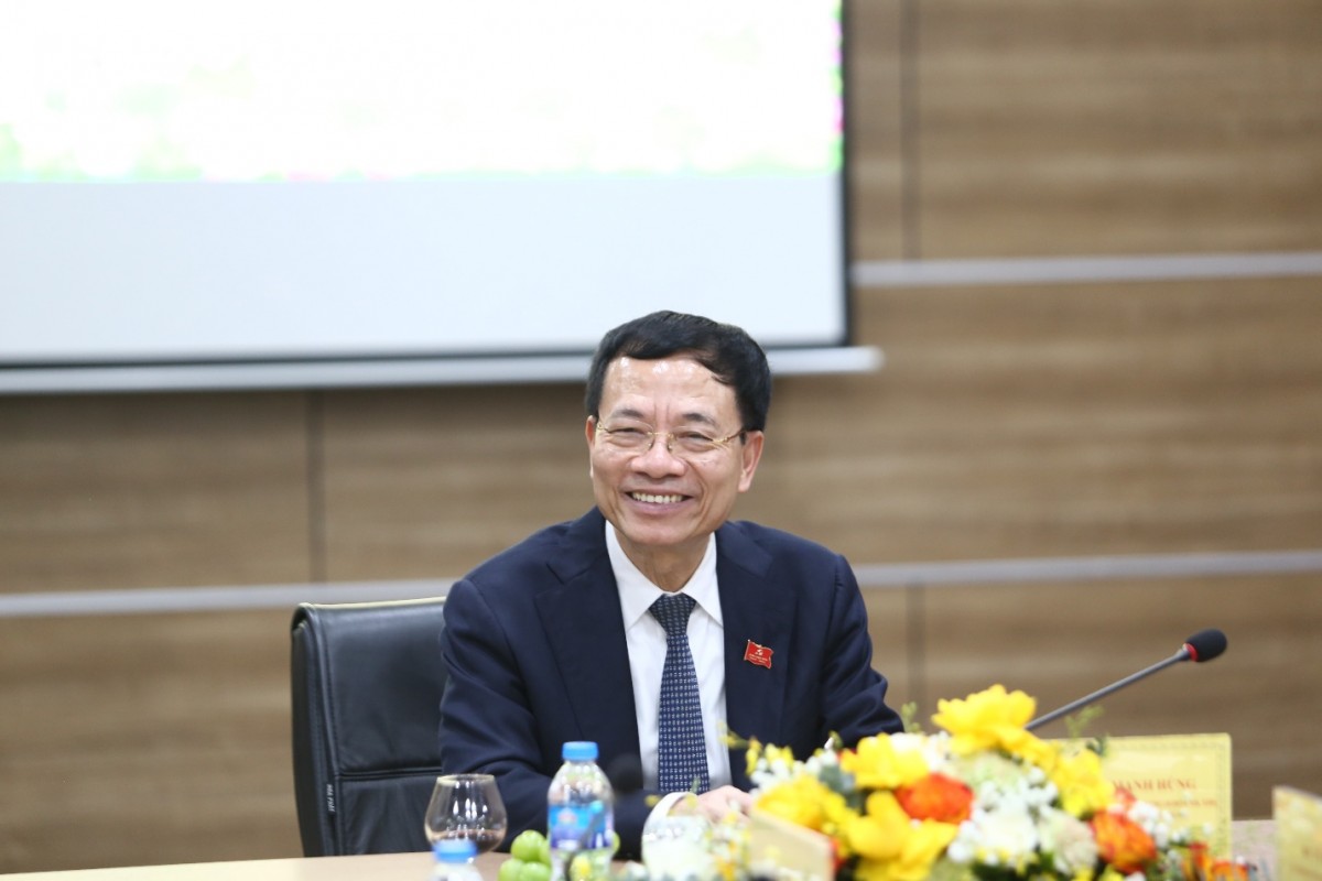 Bộ Khoa học và Công nghệ chúc mừng các đồng chí Ủy viên Trung ương Đảng trưởng thành từ ngành