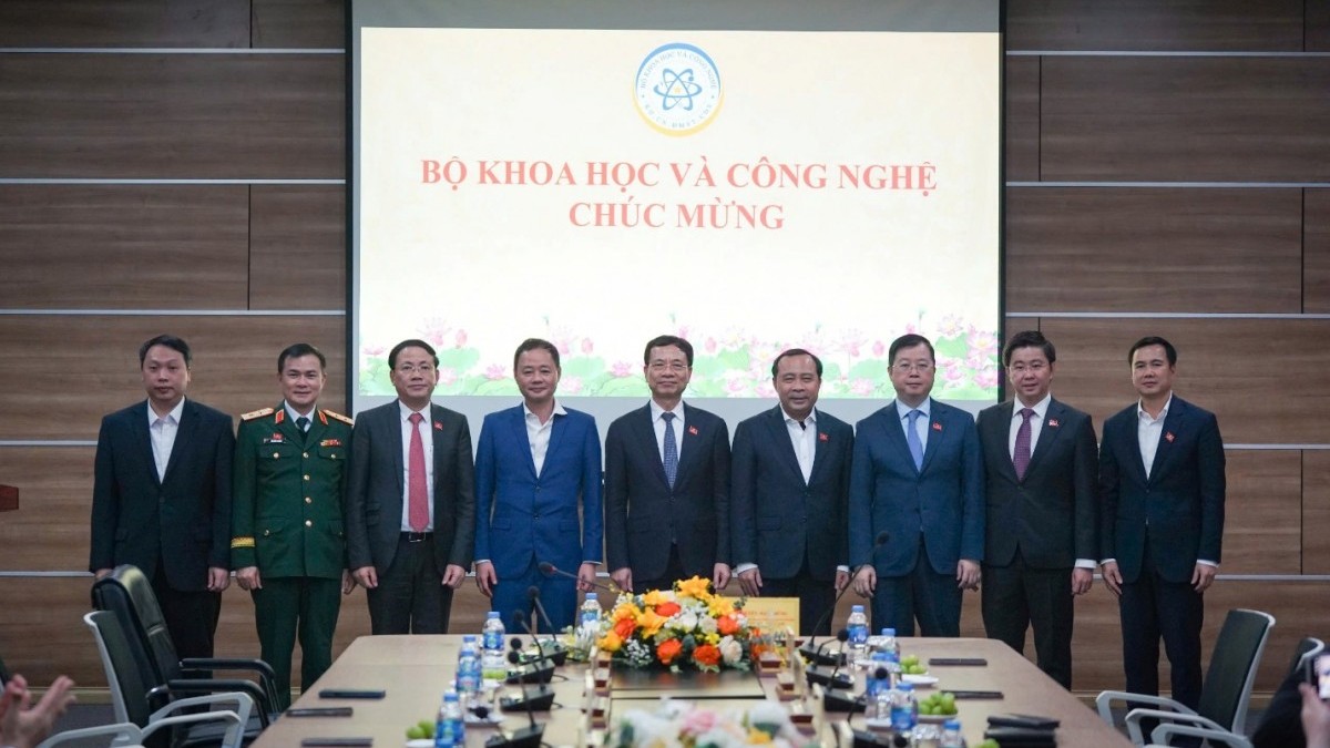 Bộ Khoa học và Công nghệ chúc mừng các đồng chí Ủy viên Trung ương Đảng trưởng thành từ ngành