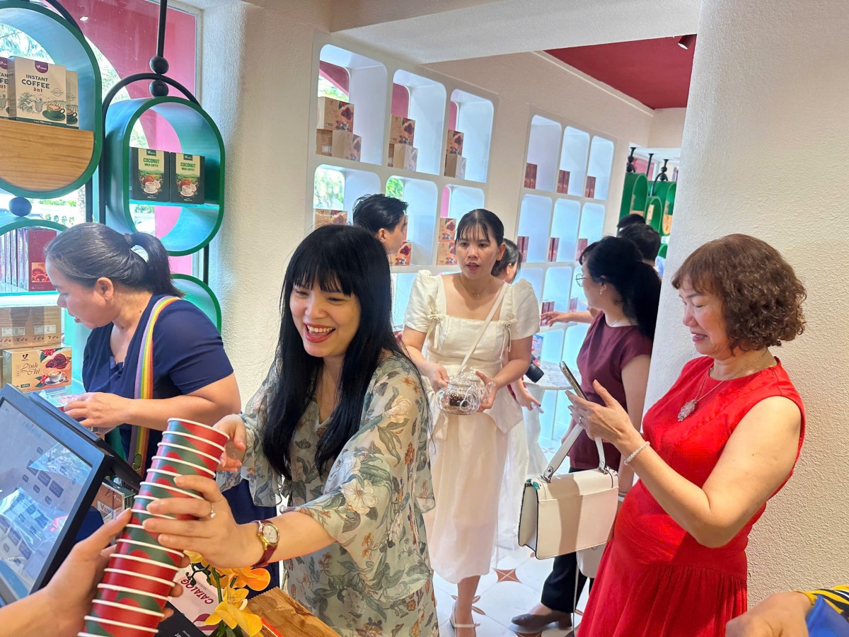 Vina Nha Trang khai trương showroom phục vụ cà phê tại TP. Hồ Chí Minh