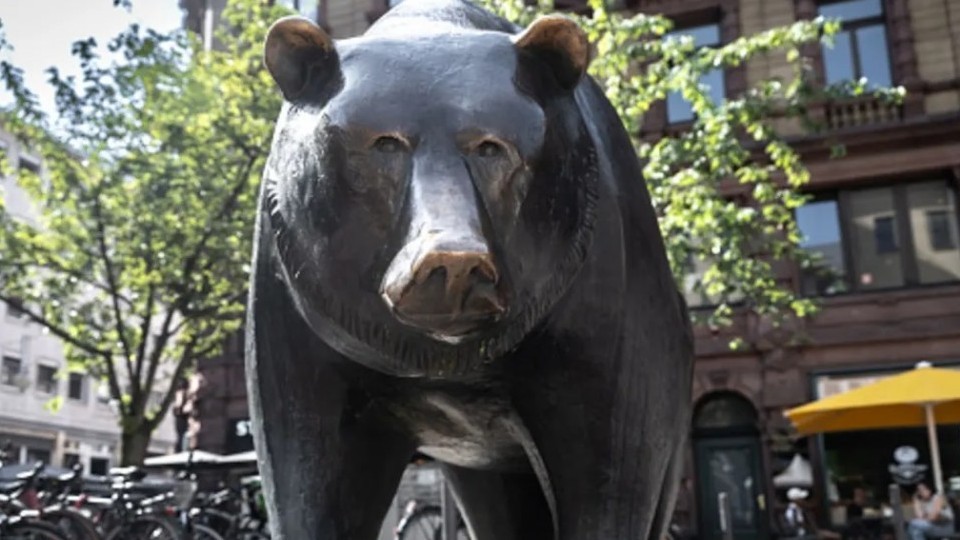 Thị trường chứng khoán toàn cầu đứng trước nguy cơ điều chỉnh sau năm 2025 bùng nổ