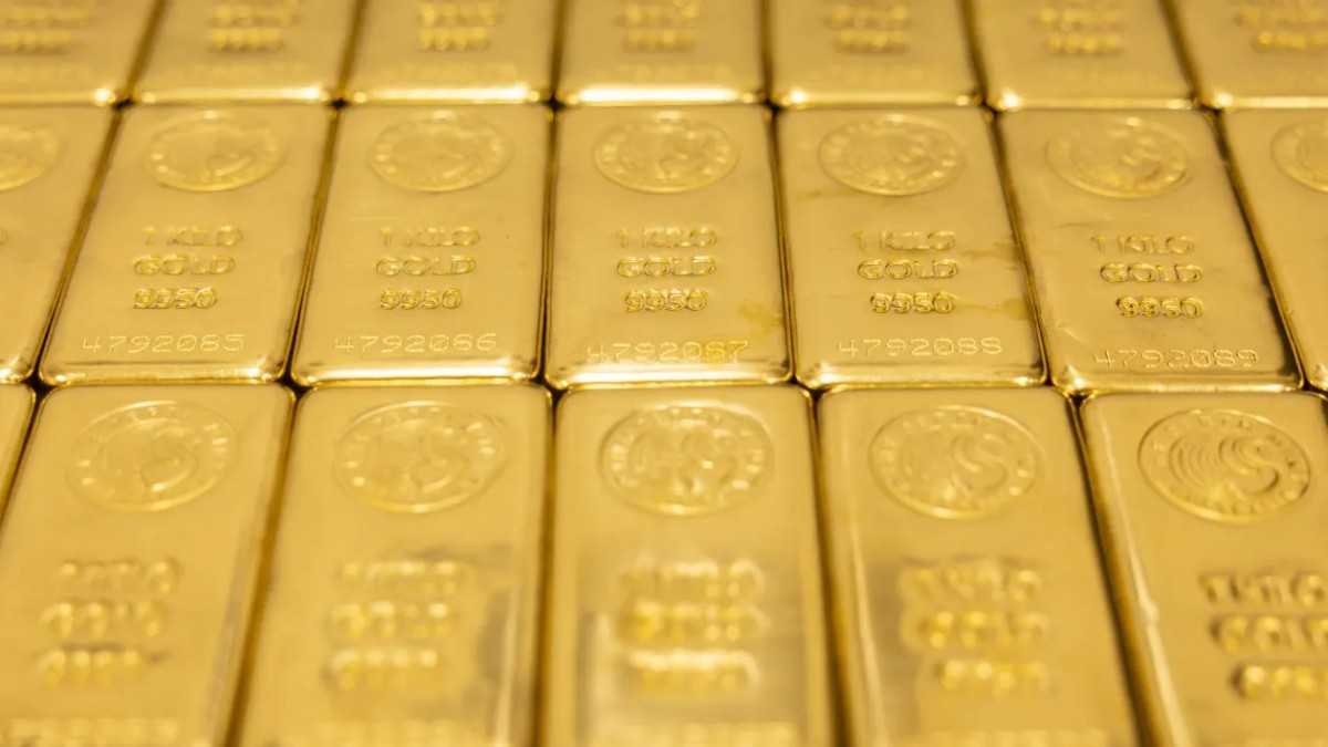 Giá vàng thế giới vượt mốc lịch sử 5.000 USD/ounce