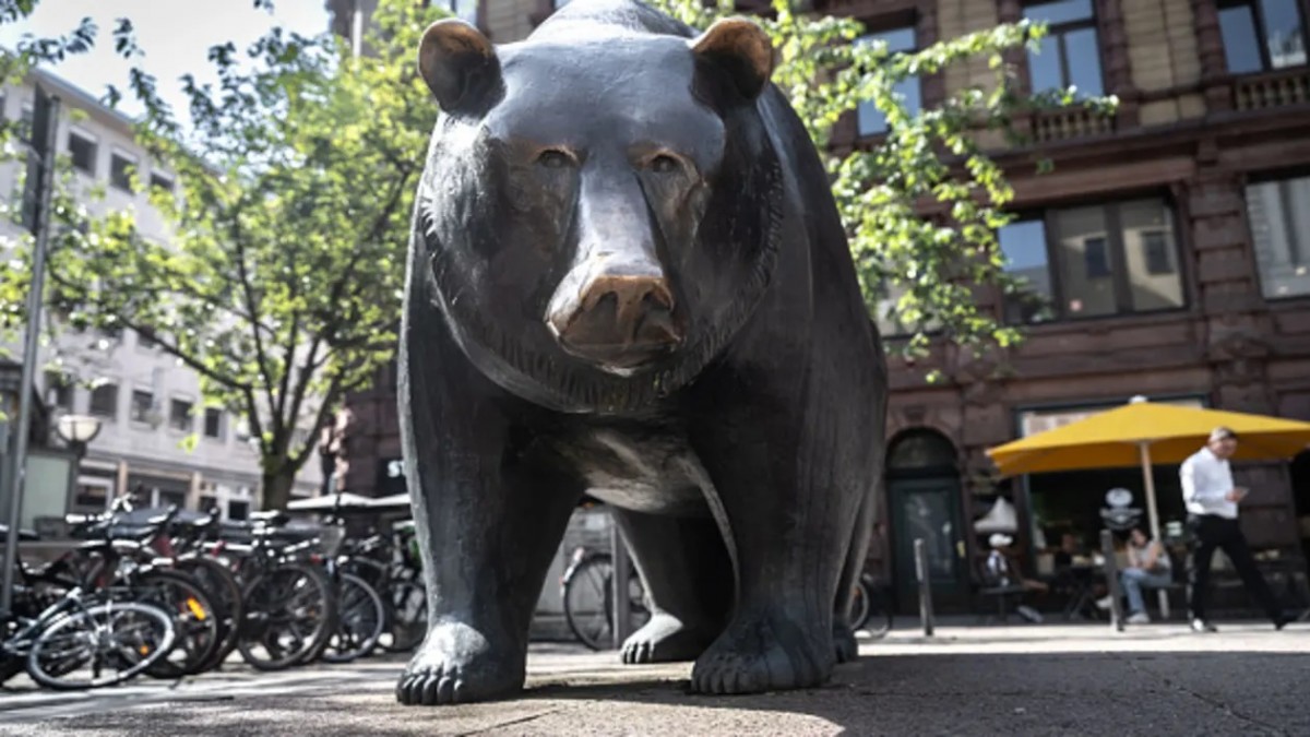 Thị trường chứng khoán toàn cầu đứng trước nguy cơ điều chỉnh sau năm 2025 bùng nổ