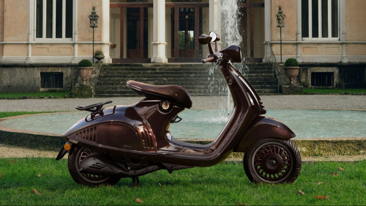 Chào năm mới Bính Ngọ, Vespa ra mắt phiên bản giới hạn Vespa 946 Horse