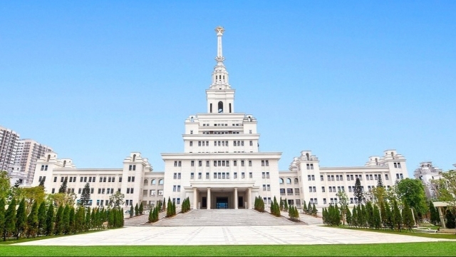 Vingroup dự kiến đào tạo 10.000 - 20.000 nhân sự AI chuyên môn cao