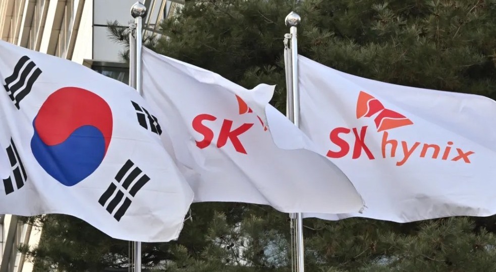 SK Hynix lần đầu vượt Samsung về lợi nhuận nhờ bùng nổ AI