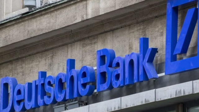 Chứng khoán châu Âu mở cửa khởi sắc khi loạt báo cáo lợi nhuận dồn dập