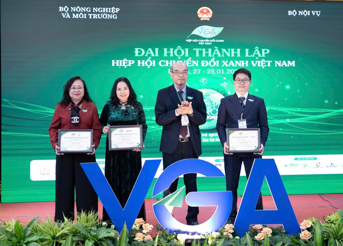 Chuyển đổi số - 'tấm hộ chiếu xanh' giúp doanh nghiệp Việt tham gia sâu chuỗi giá trị toàn cầu Chuyển đổi số - 'tấm hộ chiếu xanh' giúp doanh nghiệp Việt tham gia sâu chuỗi giá trị toàn cầu