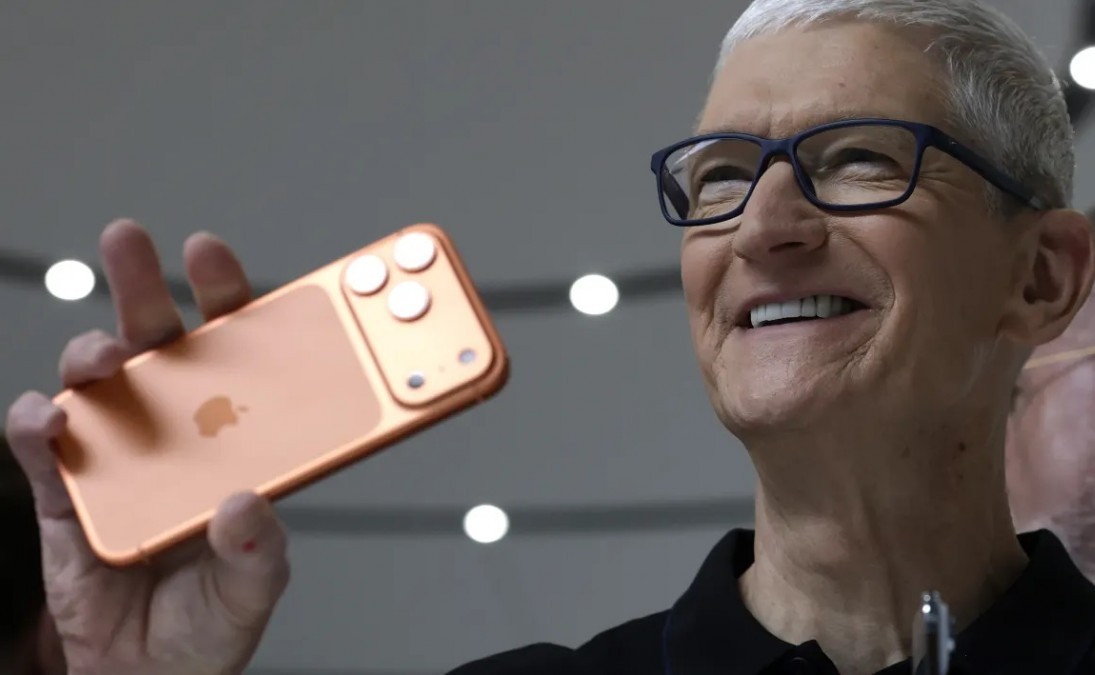 Apple thiếu chip khi nhu cầu iPhone tăng vọt, áp lực từ giá bộ nhớ leo thang