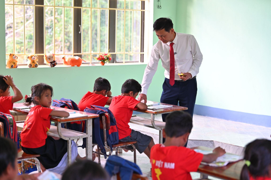 UNIQLO Việt Nam và Quỹ Hy Vọng khánh thành công trình giáo dục tại xã Thượng Trạch