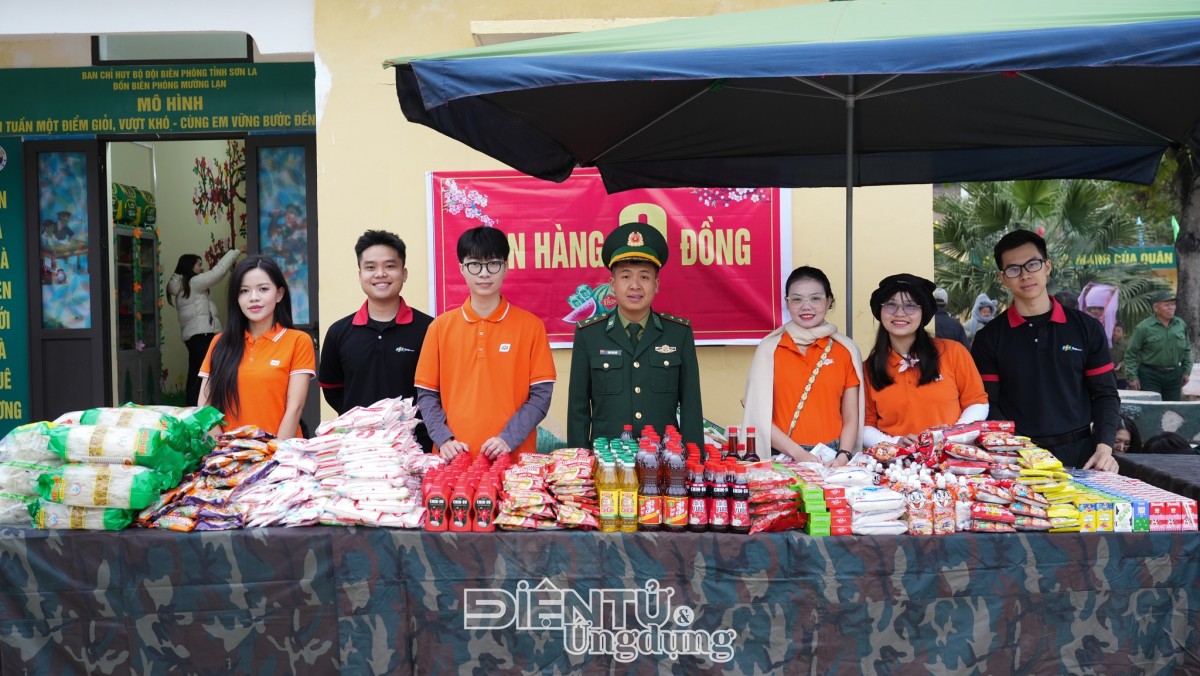 “Bật” Tết vùng biên