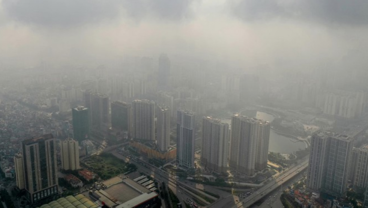 Tình trạng ô nhiễm không khí tại Hà Nội thời gian qua. Ảnh: VietNam Insider