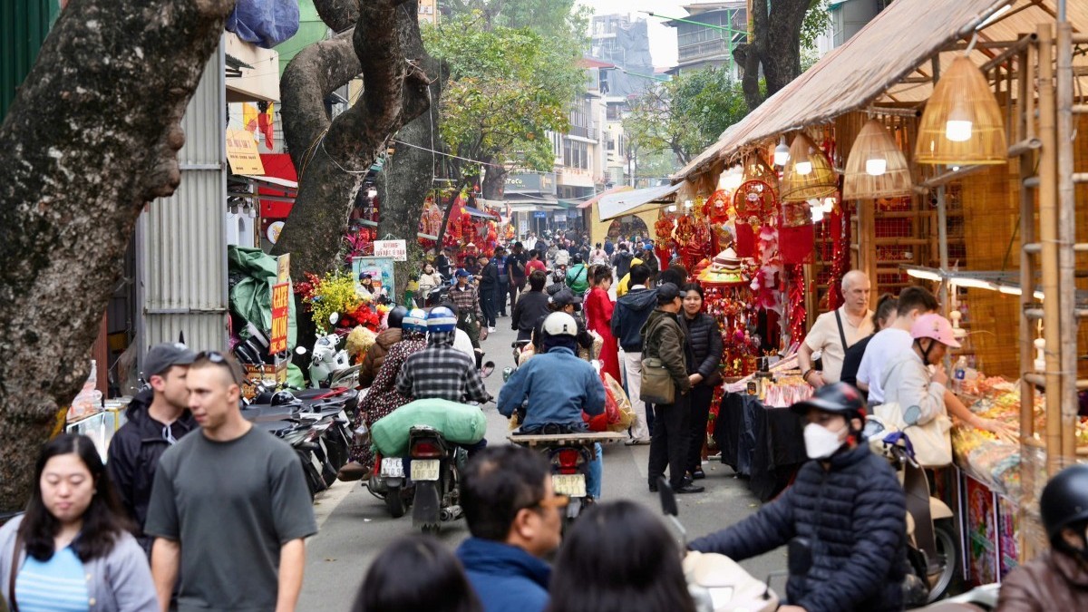 Nhiều điểm mới tại Chợ hoa Xuân Phố cổ đón Tết Bính Ngọ 2026