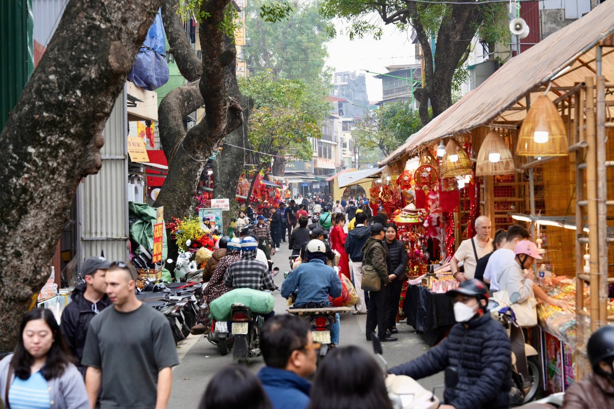Nhiều điểm mới tại Chợ hoa Xuân Phố cổ đón Tết Bính Ngọ 2026