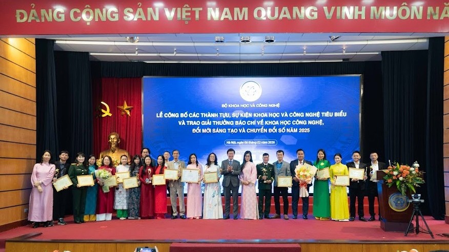 Vinh danh 22 tác phẩm báo chí xuất sắc về KHCN, ĐMST, CĐS