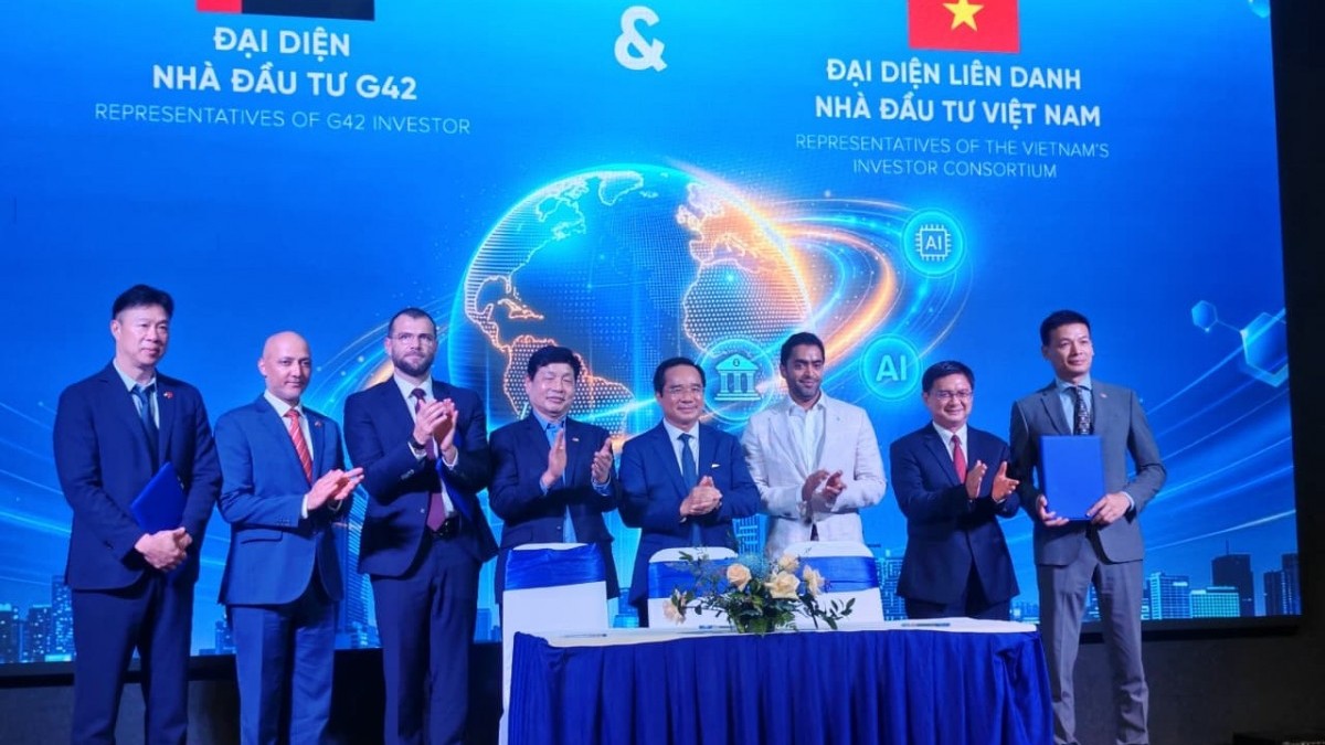 Tập đoàn FPT, Việt Thái Group và G42 thỏa thuận hợp tác chiến lược