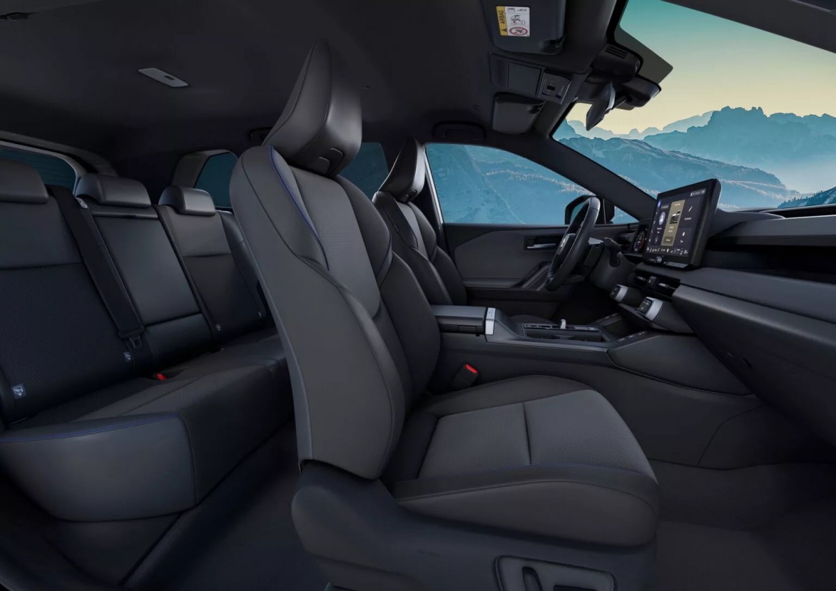 Thiết kế bên trong khoang lái của Suzuki Across 2026. Nguồn ảnh: Suzuki