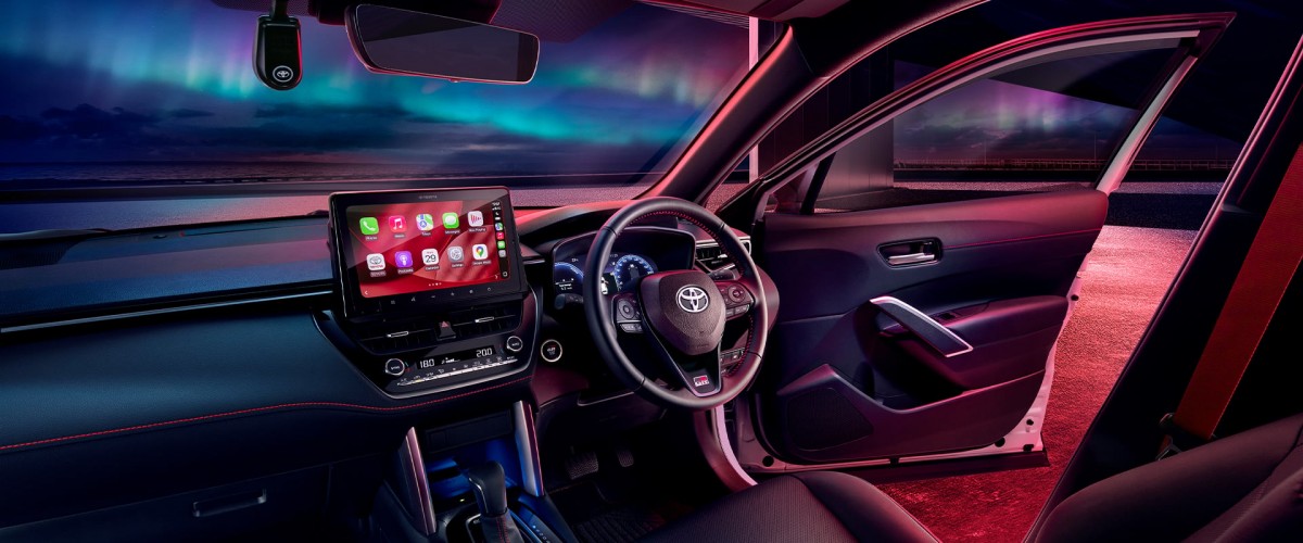Nội thất bên trong Toyota Corolla Cross HEV GR Sport 2026. Nguồn ảnh: Toyota