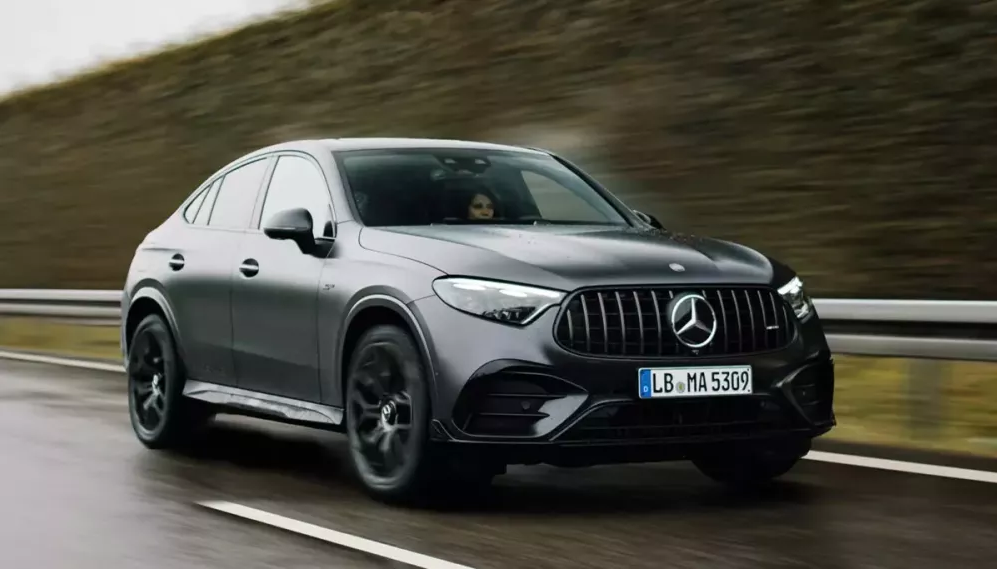 Mercedes-AMG GLC 53 2026 quay lại với máy xăng 6 xi-lanh